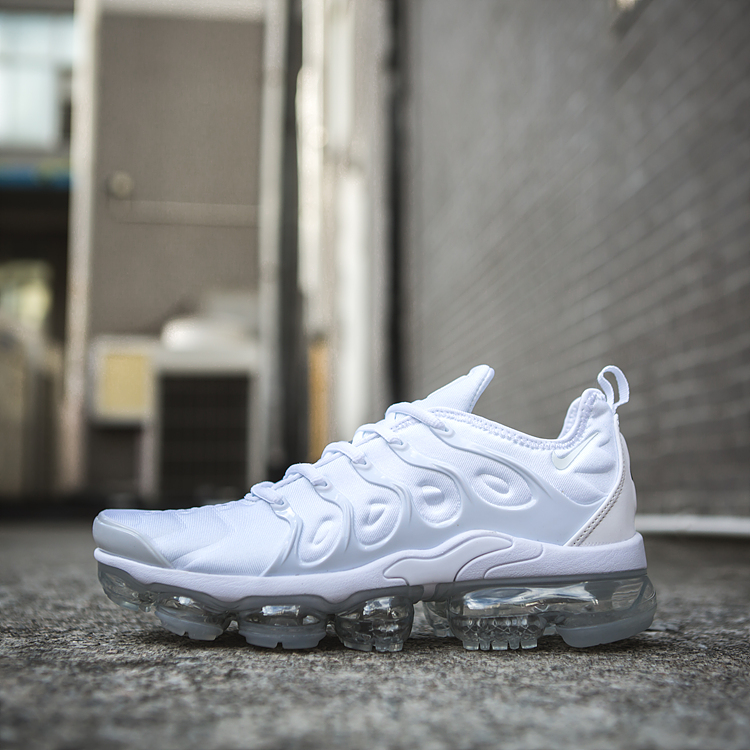 Ni_ke Max Plus White (TN02)
