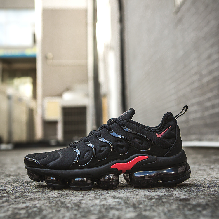 Ni_ke Max Plus "Metallic Black" (TN03)