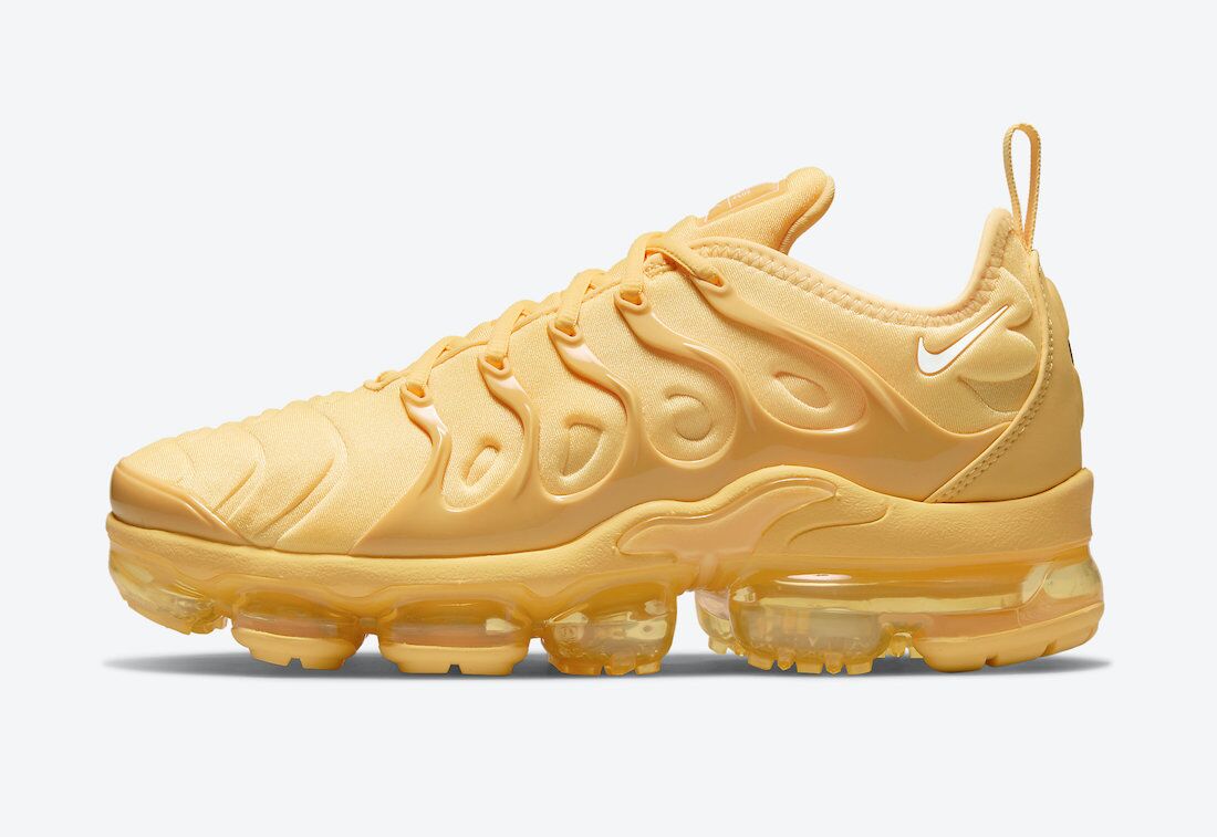 Ni_ke Max Plus "Yolk" (TN70)