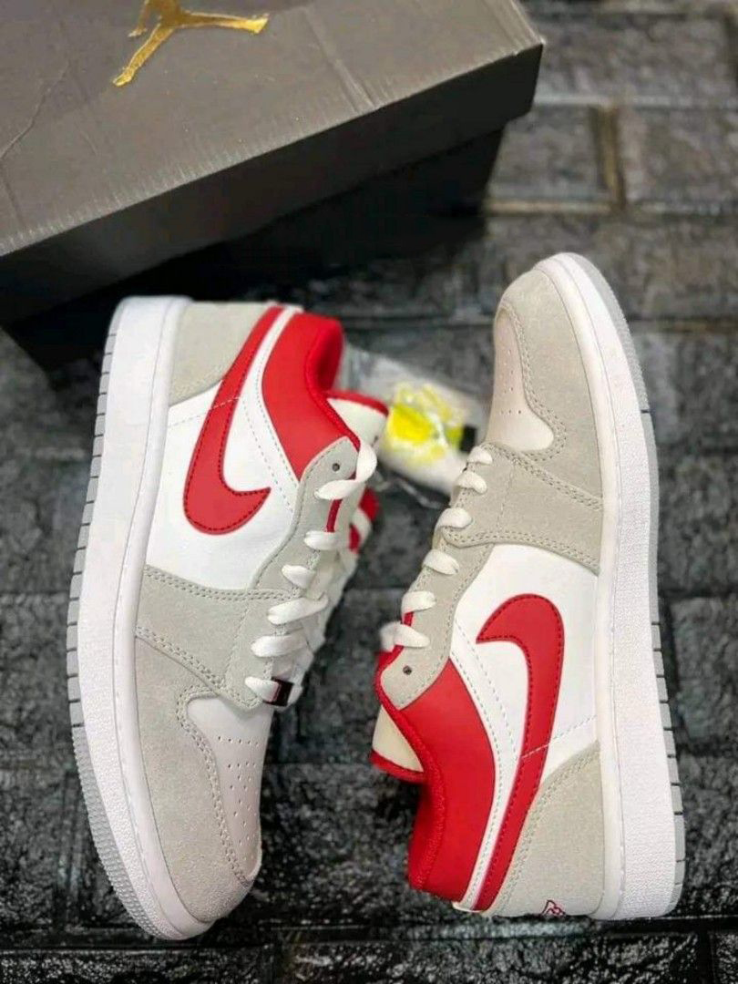 Air Jor_dan 1 Low SE Light Smoke Grey Gym Red