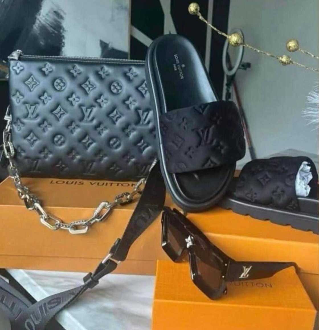 LV_Bag +LV_Pillow Slides