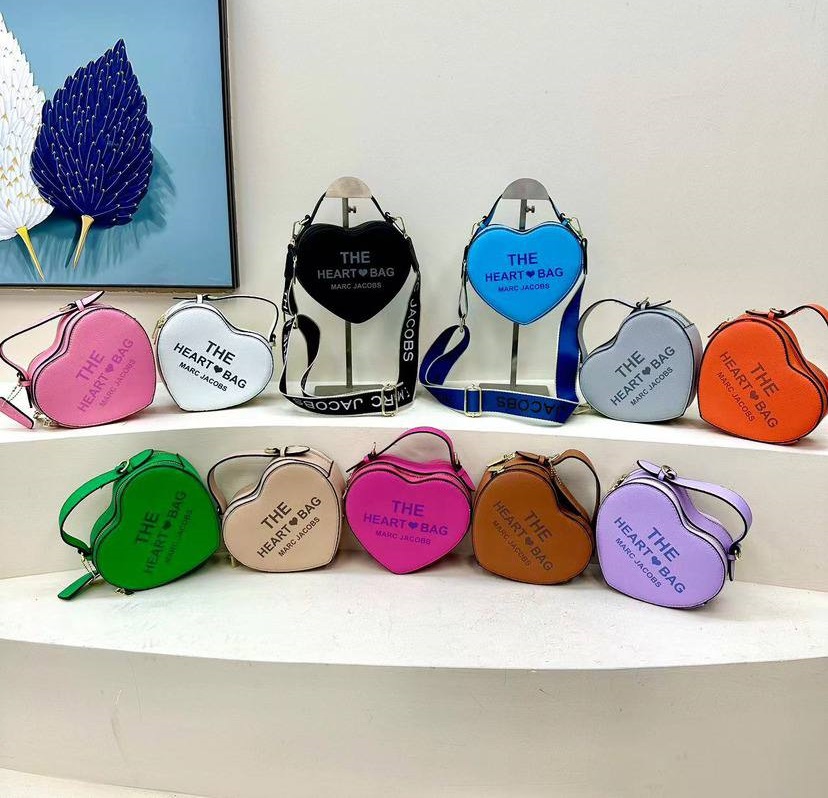 Marc_Jacobs Heart Bag