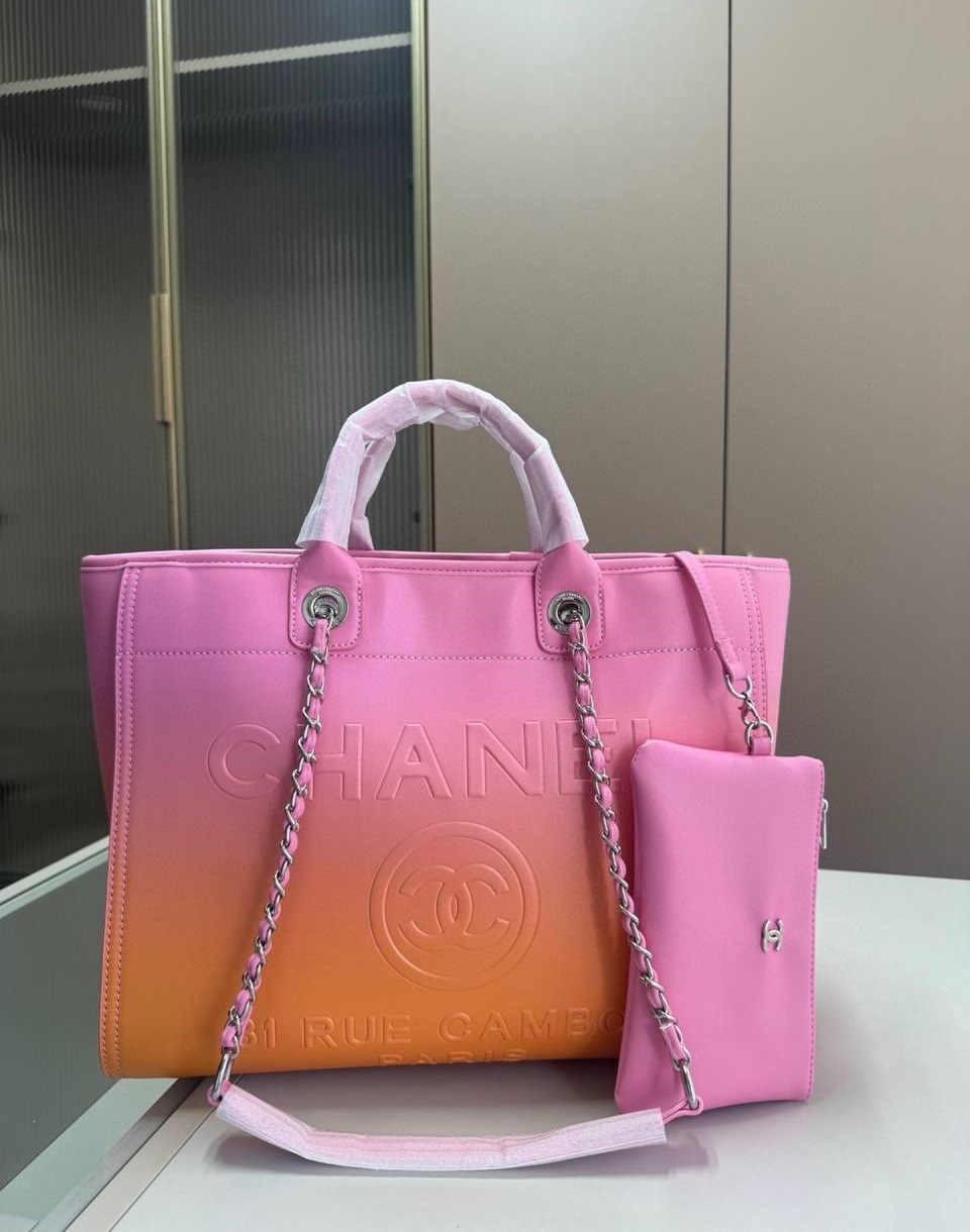 Chanel_Tote Bag (Color Gradient)