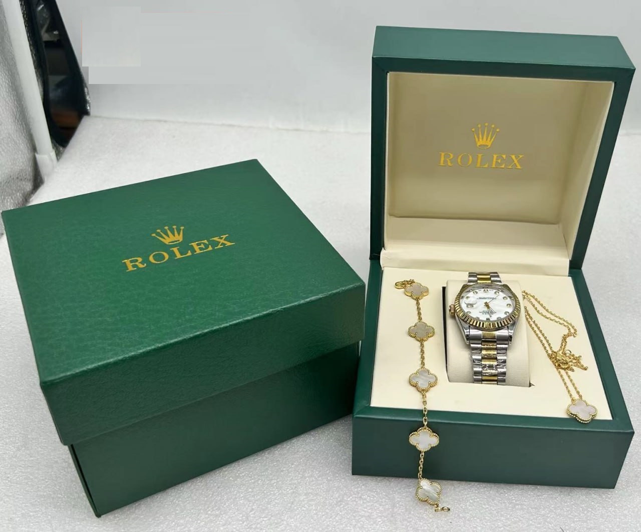 Rolex Watch 28mm Van Cleef & Arpels Matching Necklace and Bracelet