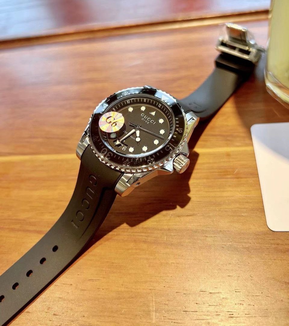 Gucci Quartz Stainless Steel and Rubber Casual Green Men's Watch 